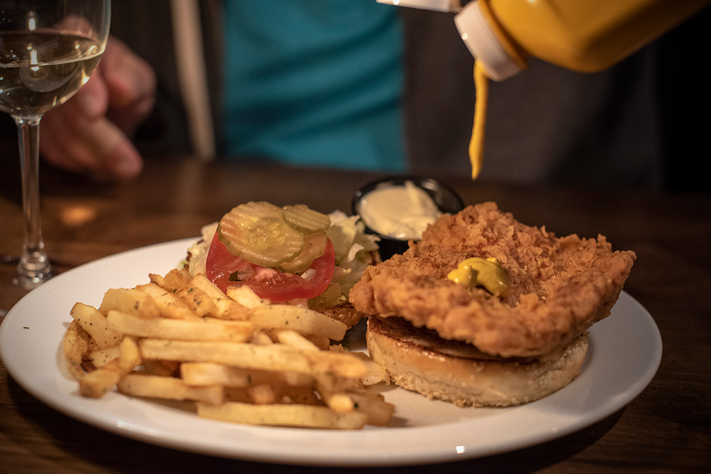 Rusty Bucket Restaurant & Tavern: Mike continues quest for tasty pork tenderloins in Midwest